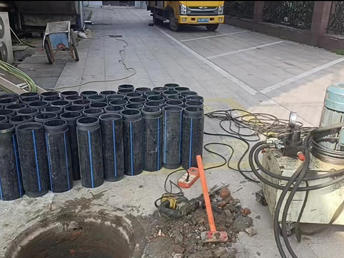 镇原PE置换管厂家 DN315置换管 非开挖管短管置换